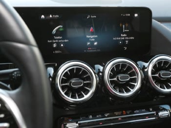 Mercedes-Benz EQA 250 Progressive MBUX Navi Panorama Kamera