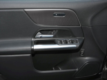 Mercedes-Benz EQA 250 Progressive MBUX Navi Panorama Kamera
