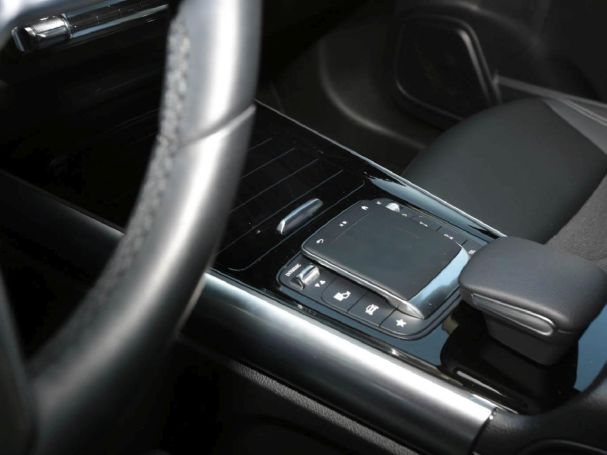 Mercedes-Benz EQA 250 Progressive MBUX Navi Panorama Kamera Mercedes-Benz EQA 250 Progressive MBUX Navi Panorama Kamera