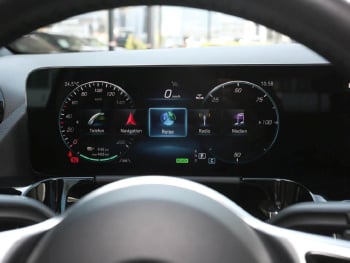 Mercedes-Benz EQA 250 Progressive MBUX Navi Panorama Kamera