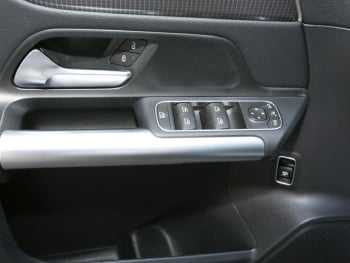 Mercedes-Benz EQA 250 Progressive MBUX Navi Panorama Kamera