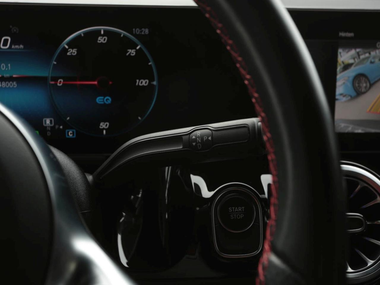 Mercedes-Benz EQA 250 AMG Night MBUX Kamera AHK Easy-Pack LED