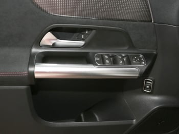 Mercedes-Benz EQA 250 AMG Night MBUX Kamera AHK Easy-Pack LED