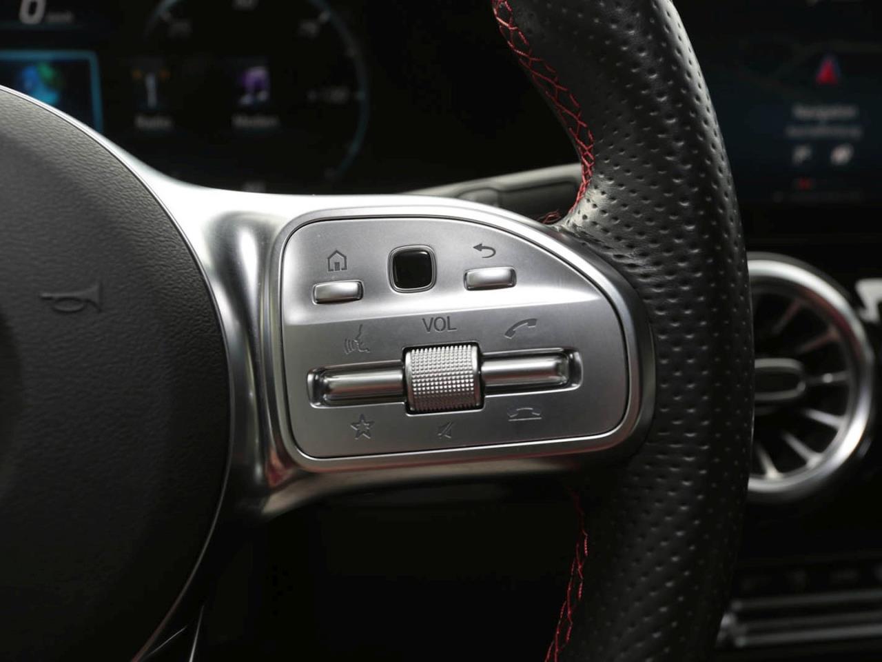 Mercedes-Benz EQA 250 AMG Night MBUX Kamera AHK Easy-Pack LED