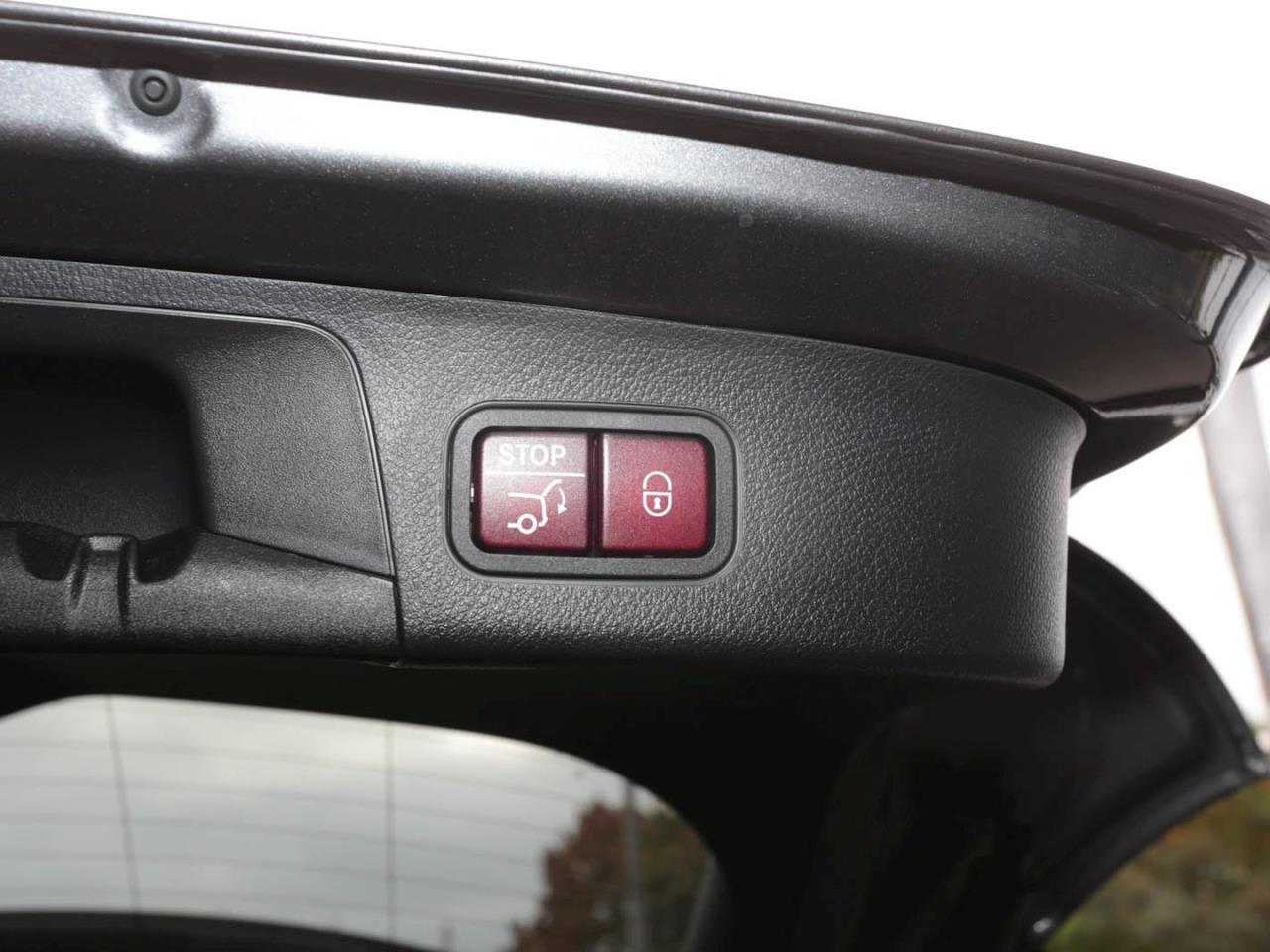 Mercedes-Benz EQA 250 AMG Night MBUX Kamera AHK Easy-Pack LED