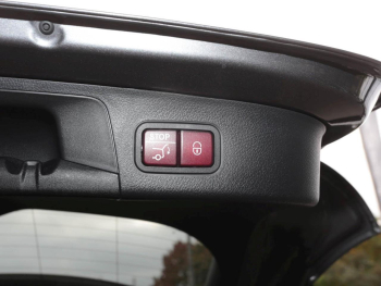 Mercedes-Benz EQA 250 AMG Night MBUX Kamera AHK Easy-Pack LED