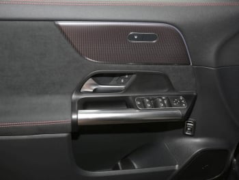 Mercedes-Benz EQA 250 AMG Night MBUX Kamera AHK Easy-Pack LED