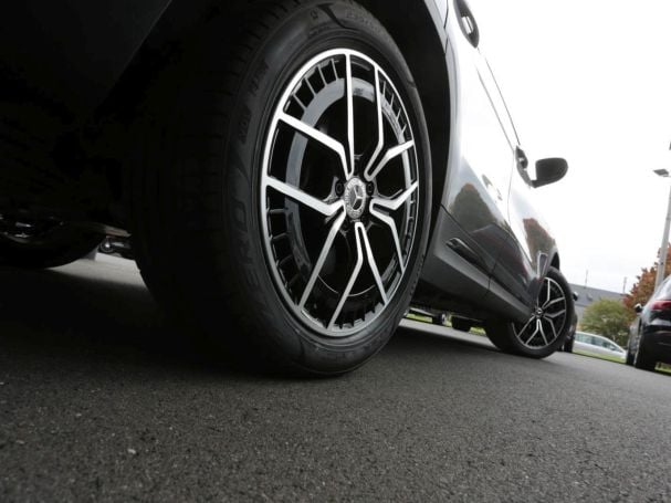 Mercedes-Benz EQA 250 AMG Night MBUX Kamera AHK Easy-Pack LED