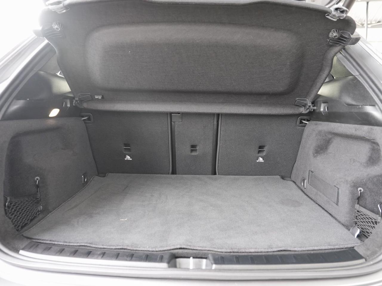 Mercedes-Benz EQA 250 Progressive Night Kamera Easy-Pack