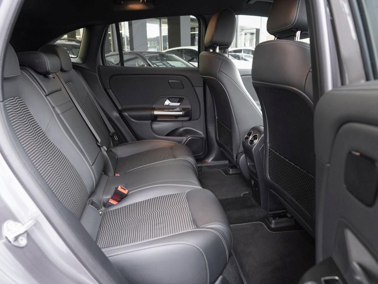 Mercedes-Benz EQA 250 Progressive MBUX Navi 360° AHK EasyPack