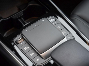 Mercedes-Benz EQA 250 Progressive MBUX Navi 360° AHK EasyPack