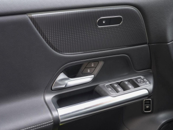 Mercedes-Benz EQA 250 Progressive MBUX Navi 360° AHK EasyPack