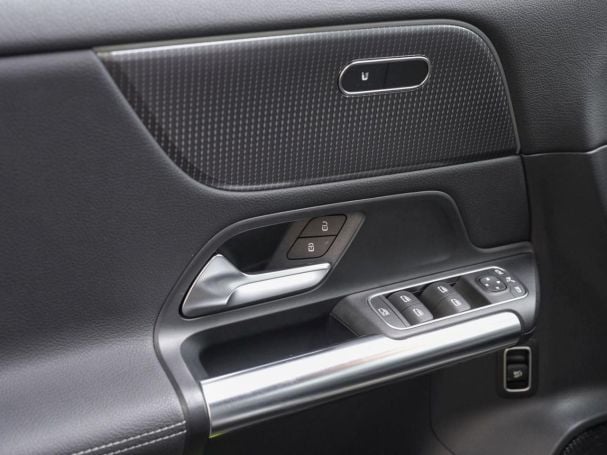 Mercedes-Benz EQA 250 Progressive MBUX Navi 360° AHK EasyPack