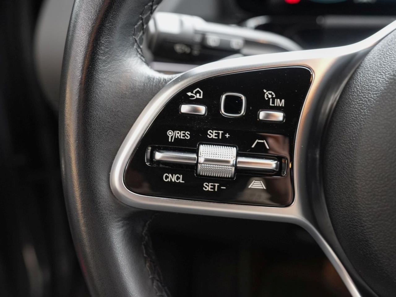 Mercedes-Benz EQA 250 Progressive MBUX Navi 360° AHK EasyPack