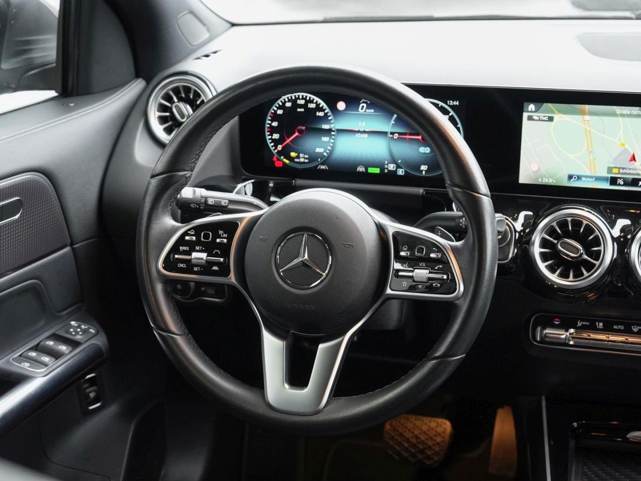 Mercedes-Benz EQA 250 Progressive MBUX Navi 360° AHK EasyPack