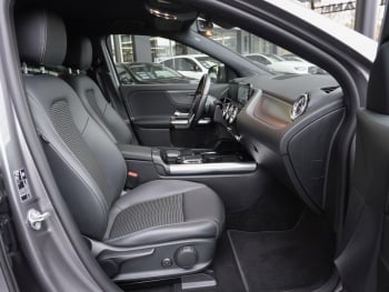 Mercedes-Benz EQA 250 Progressive MBUX Navi 360° AHK EasyPack