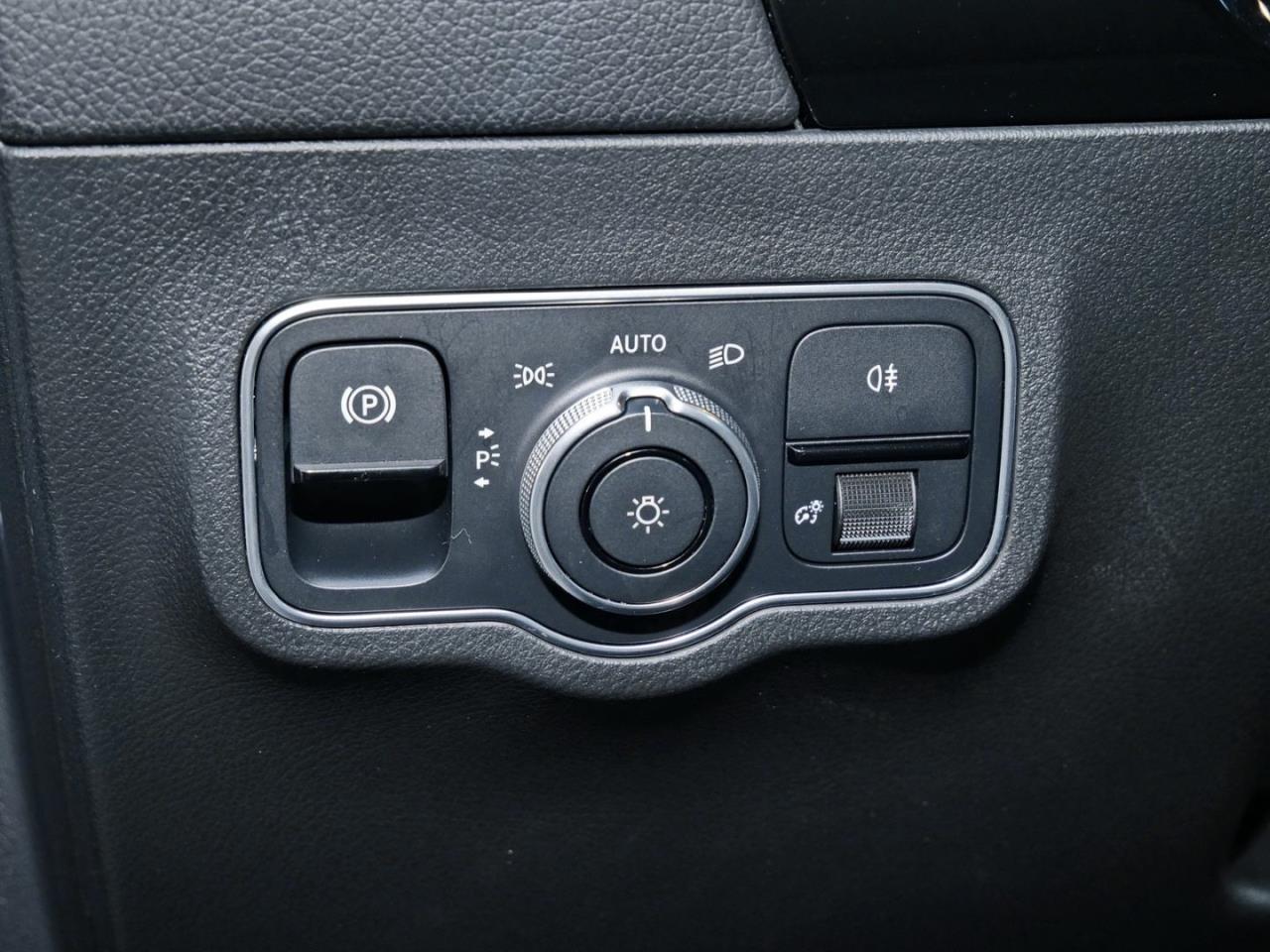 Mercedes-Benz EQA 250 Distronic MBUX-Navi Kamera AHK EasyPack