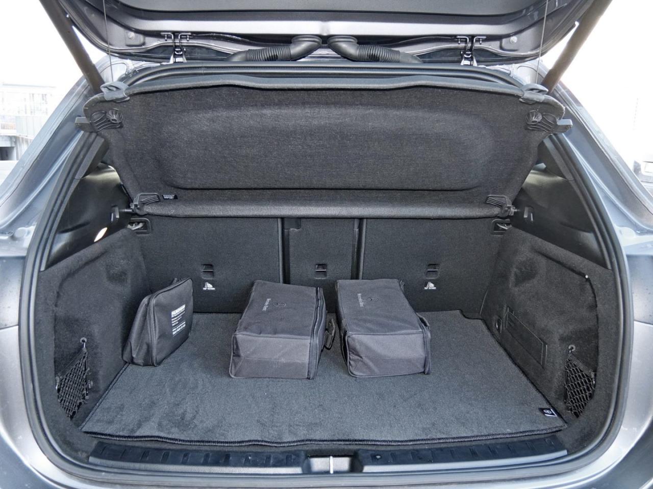 Mercedes-Benz EQA 250 Distronic MBUX-Navi Kamera AHK EasyPack