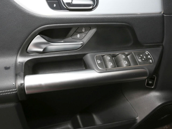 Mercedes-Benz EQA 250 Progressive Night Navi Distronic AHK