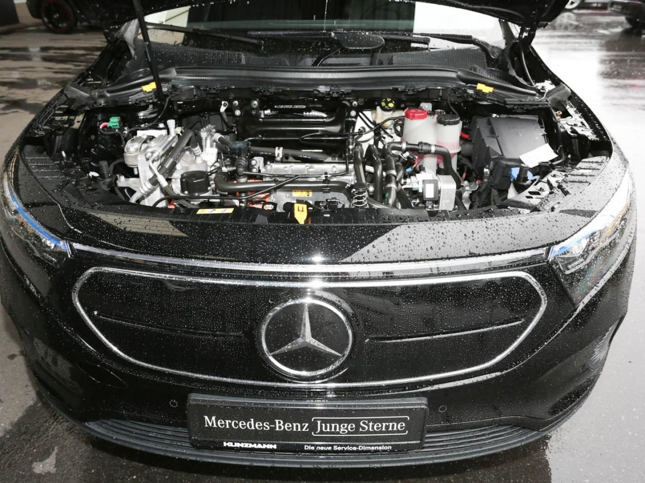 Mercedes-Benz EQA 250 Progressive Night Navi Distronic AHK Mercedes-Benz EQA 250 Progressive Night Navi Distronic AHK