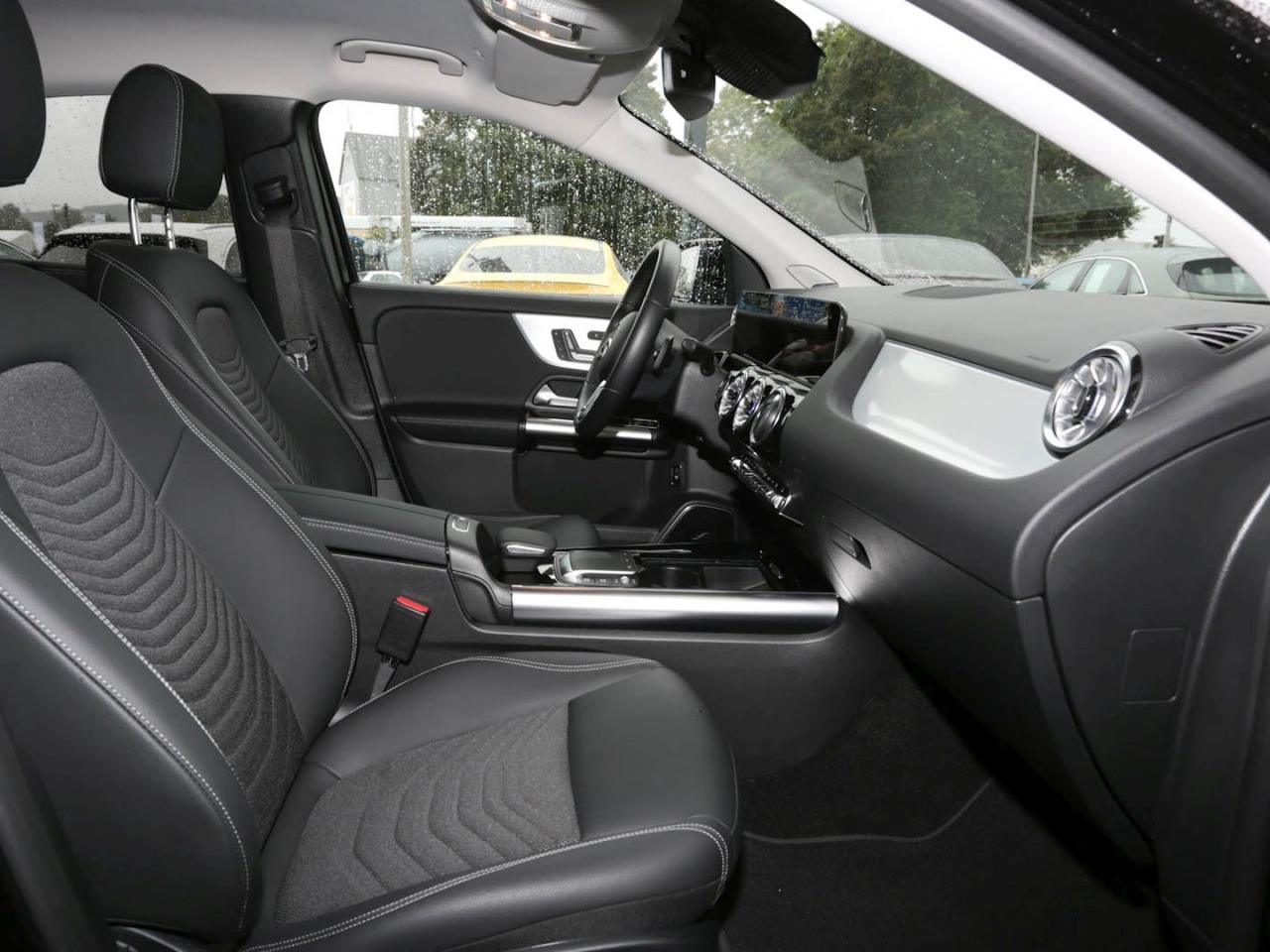 Mercedes-Benz EQA 250 Progressive Night Navi Distronic AHK Mercedes-Benz EQA 250 Progressive Night Navi Distronic AHK