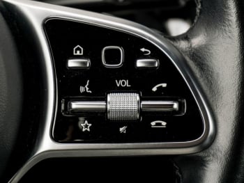 Mercedes-Benz EQA 250 Progressive MBUX Navi Kamera Totwinkel Mercedes-Benz EQA 250 Progressive MBUX Navi Kamera Totwinkel