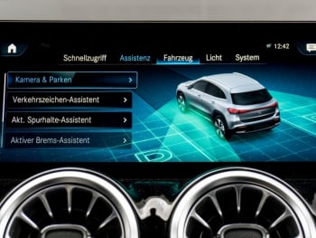 Mercedes-Benz EQA 250 Progressive MBUX Navi Kamera Totwinkel Mercedes-Benz EQA 250 Progressive MBUX Navi Kamera Totwinkel