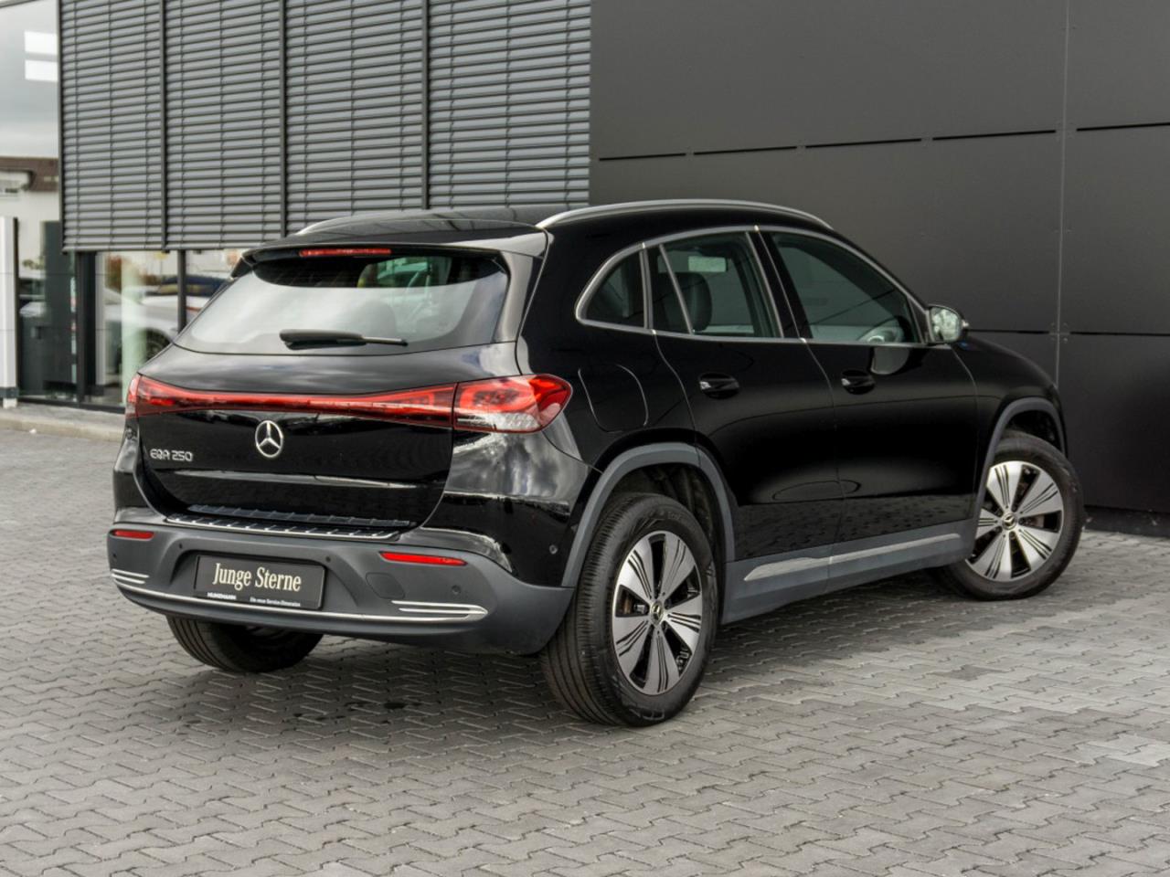 Mercedes-Benz EQA 250 Progressive MBUX Navi Kamera Totwinkel