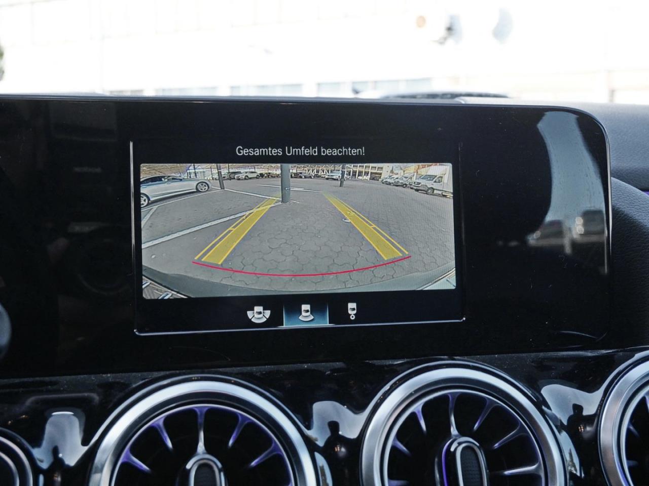 Mercedes-Benz EQA 250 Progressive MBUX Navi AHK Easy-Pack