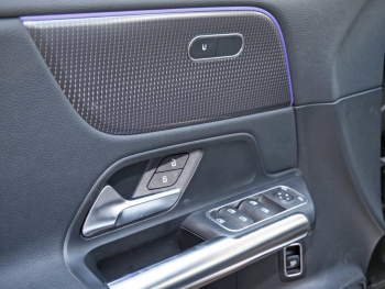 Mercedes-Benz EQA 250 Progressive MBUX Navi AHK Easy-Pack