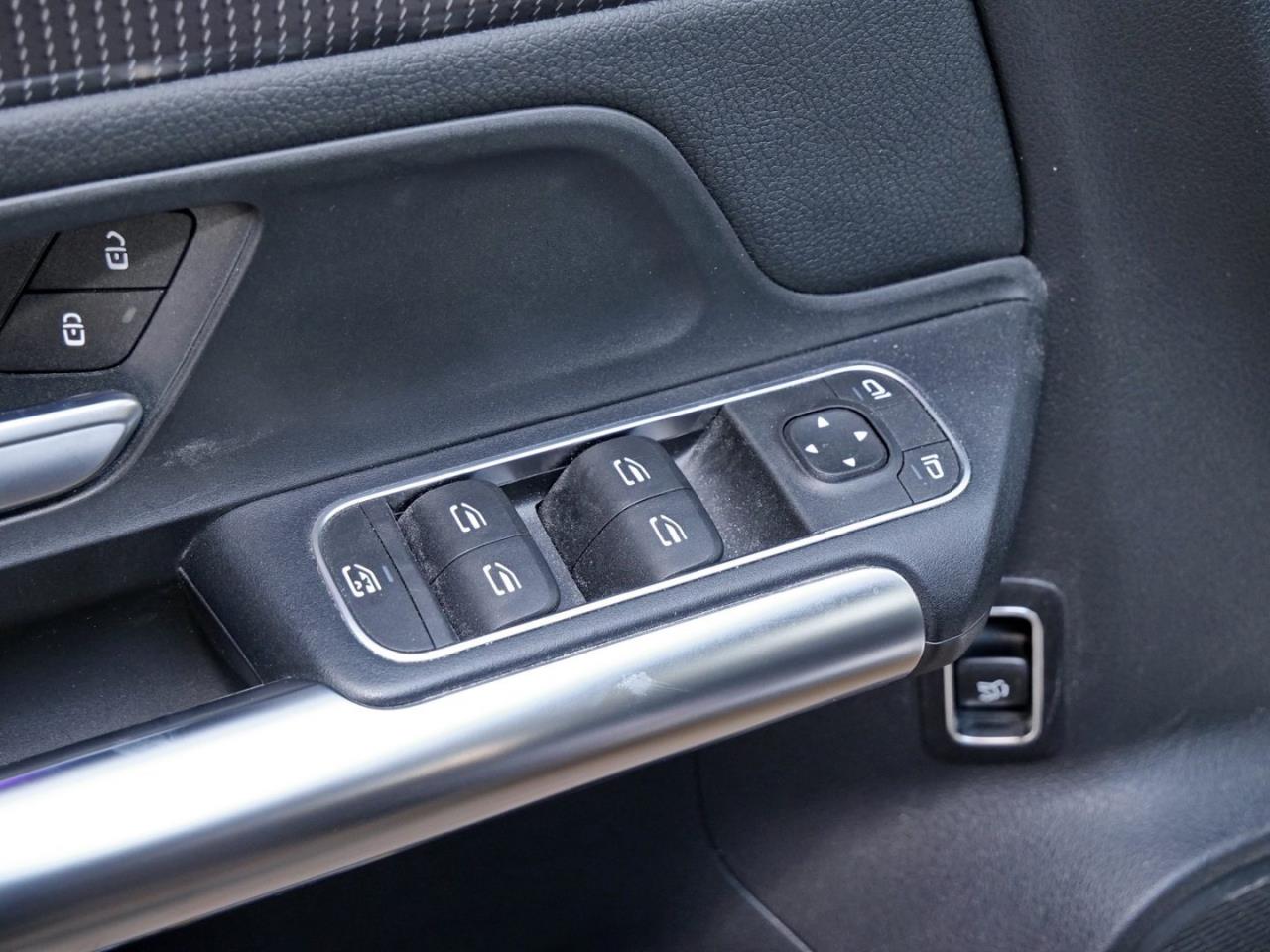 Mercedes-Benz EQA 250 Progressive MBUX Navi AHK Easy-Pack