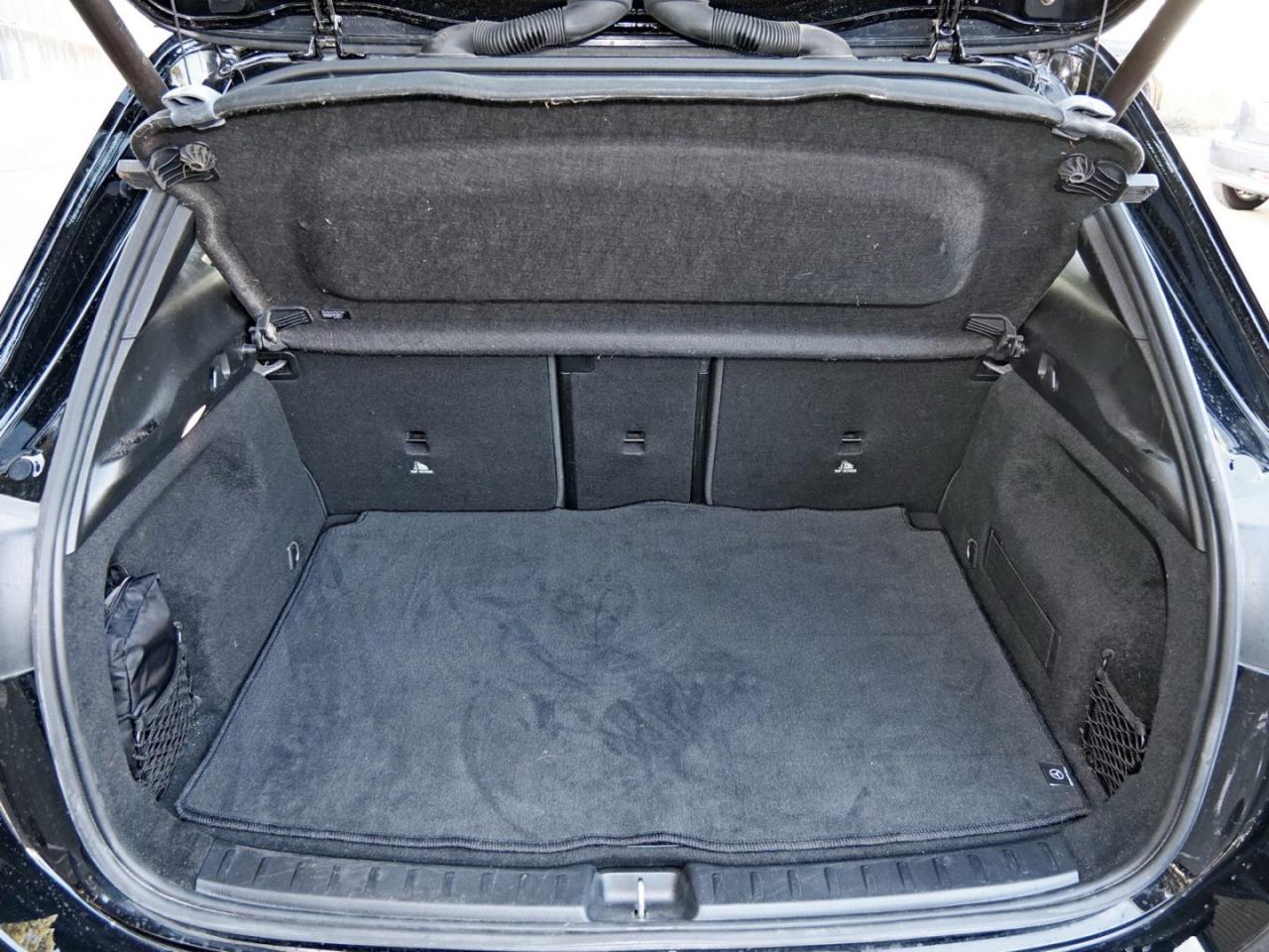 Mercedes-Benz EQA 250 Progressive MBUX Navi AHK Easy-Pack