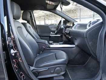 Mercedes-Benz EQA 250 Progressive MBUX Navi AHK Easy-Pack