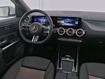 Mercedes-Benz EQA 250 MBUX Navi-Prem. Panorama Kamera EasyPack