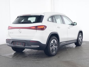 Mercedes-Benz EQA 250 MBUX Navi-Prem. Lenkradhzg ParkP EasyPack