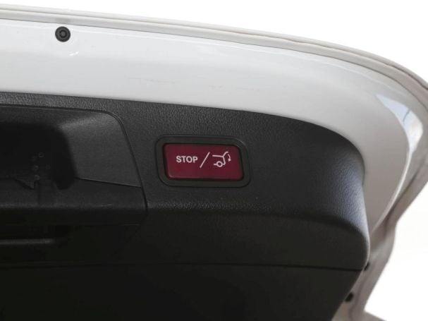 Mercedes-Benz EQA 250 Progressive Night MBUXNavi Kamera Easy-P Mercedes-Benz EQA 250 Progressive Night MBUXNavi Kamera Easy-P