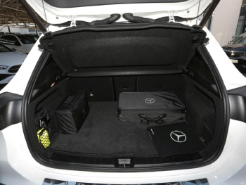 Mercedes-Benz EQA 250 AMG Panorama Distronic AHK 360°Kamera