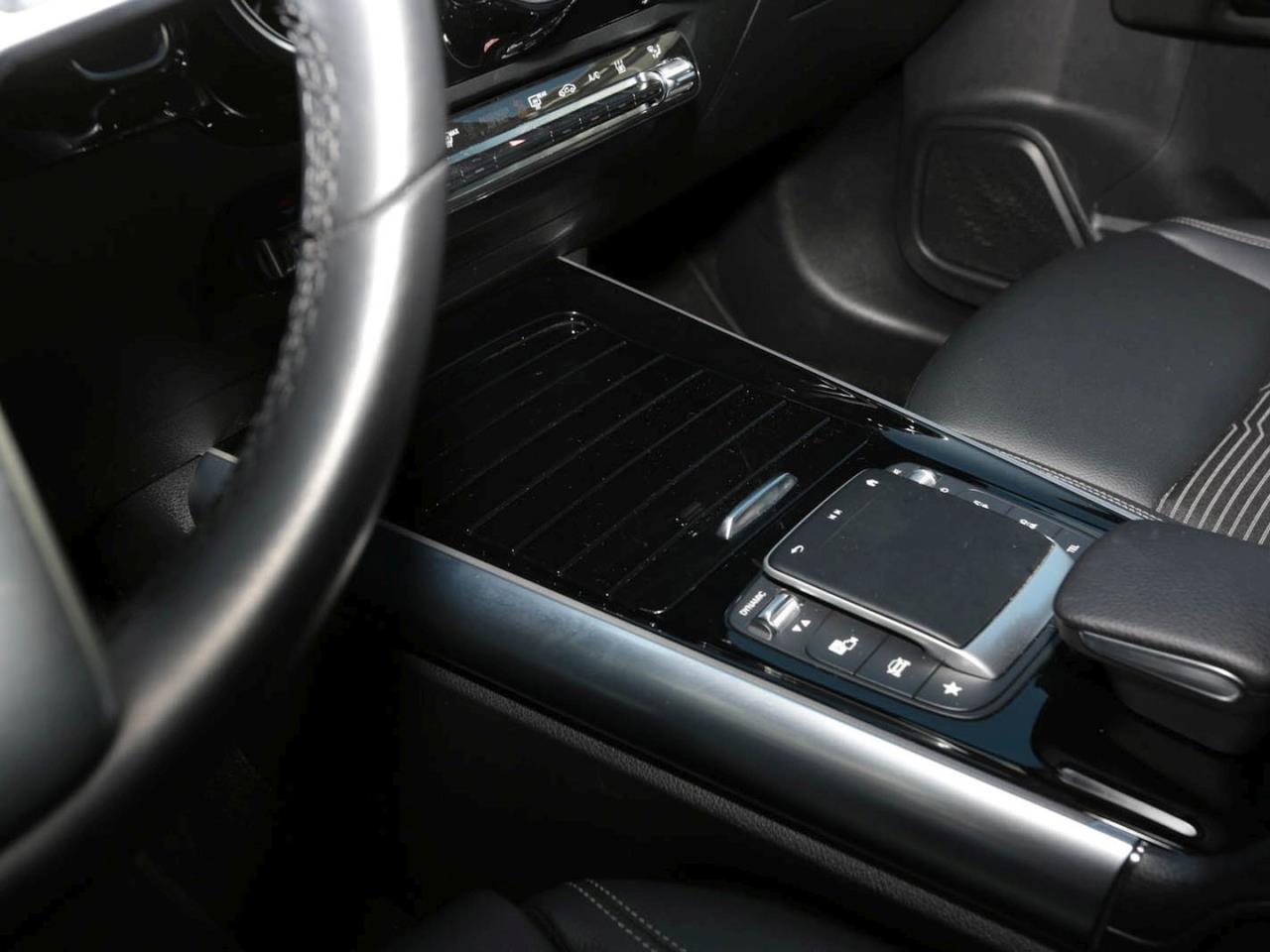 Mercedes-Benz EQA 250 Progressive Night Kamera EasyPack AHK