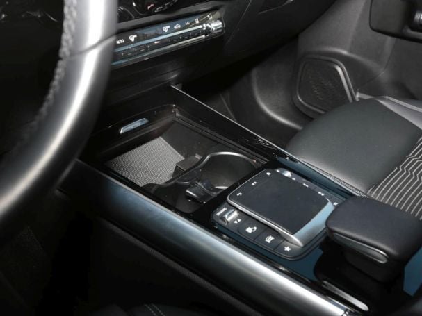 Mercedes-Benz EQA 250 Progressive Night Kamera EasyPack AHK