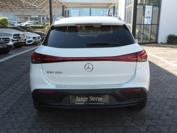 Mercedes-Benz EQA 250 Progressive Night Kamera EasyPack AHK