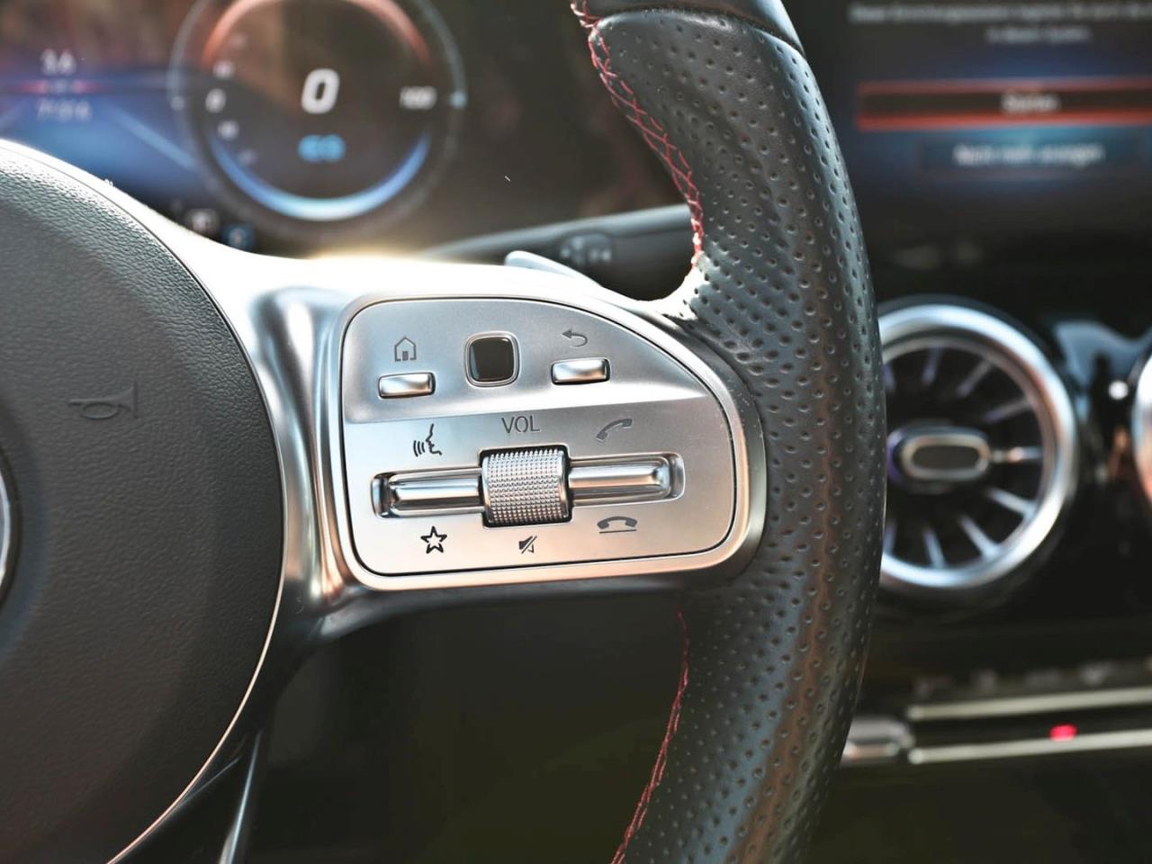 Mercedes-Benz EQA 250 AMG Night Navi Distronic AHK Kamera