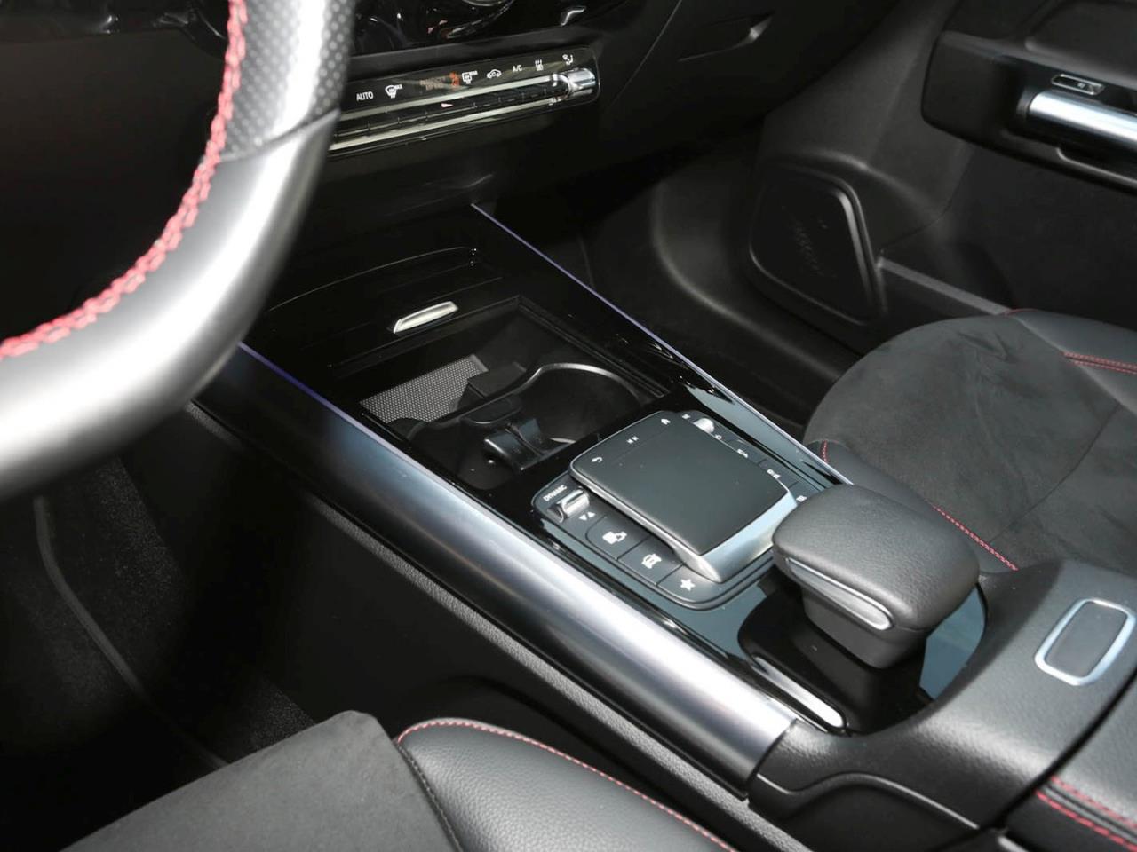 Mercedes-Benz EQA 250 AMG Night Navi Distronic AHK Kamera