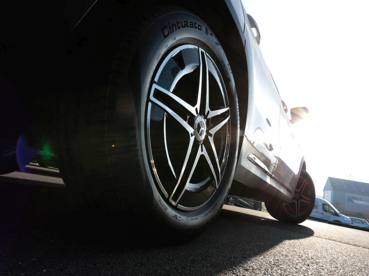 Mercedes-Benz EQA 250 AMG Night Navi Distronic AHK Kamera