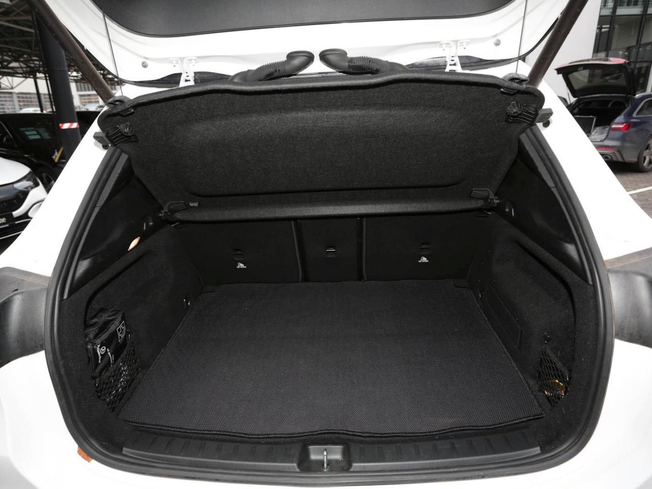 Mercedes-Benz EQA 250 AMG Night Navi Kamera Spiegel-P Easy-Pack