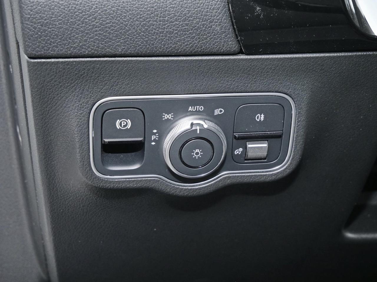 Mercedes-Benz EQA 250 Progressive Night Kamera AHK Totwinkel