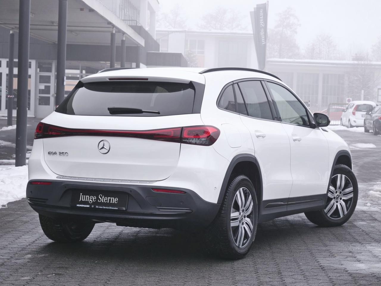 Mercedes-Benz EQA 250 Progressive Night Kamera AHK Totwinkel