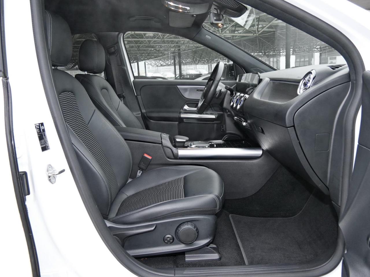 Mercedes-Benz EQA 250 Progressive Night Kamera AHK Totwinkel