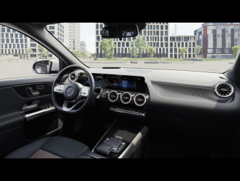 Mercedes-Benz EQA 250+ Distronic Kamera EasyPack Navi AHK HUD