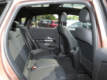 Mercedes-Benz EQA 250 Progressive Night Navi Panorama Kamera