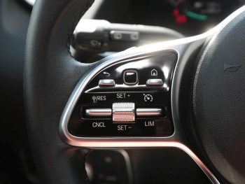 Mercedes-Benz EQA 250 Progressive Night Navi Panorama Kamera